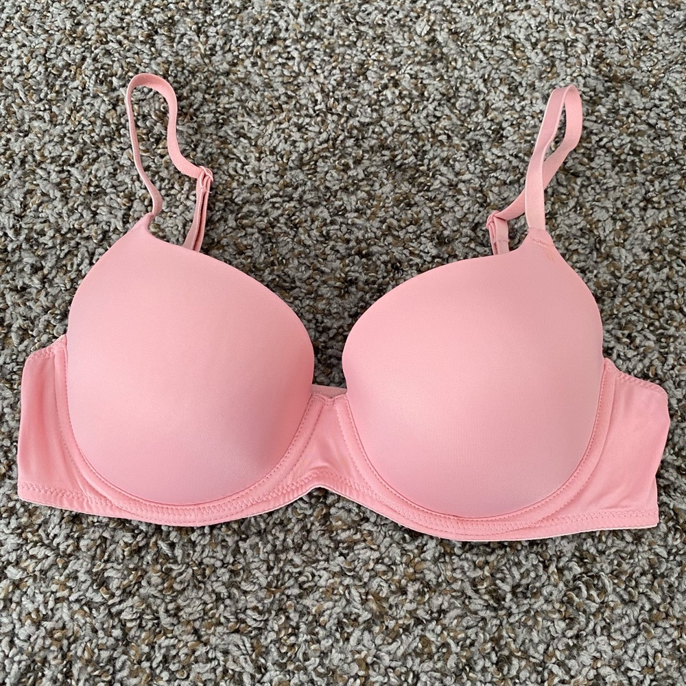 Victoria’s Secret Pink 34C